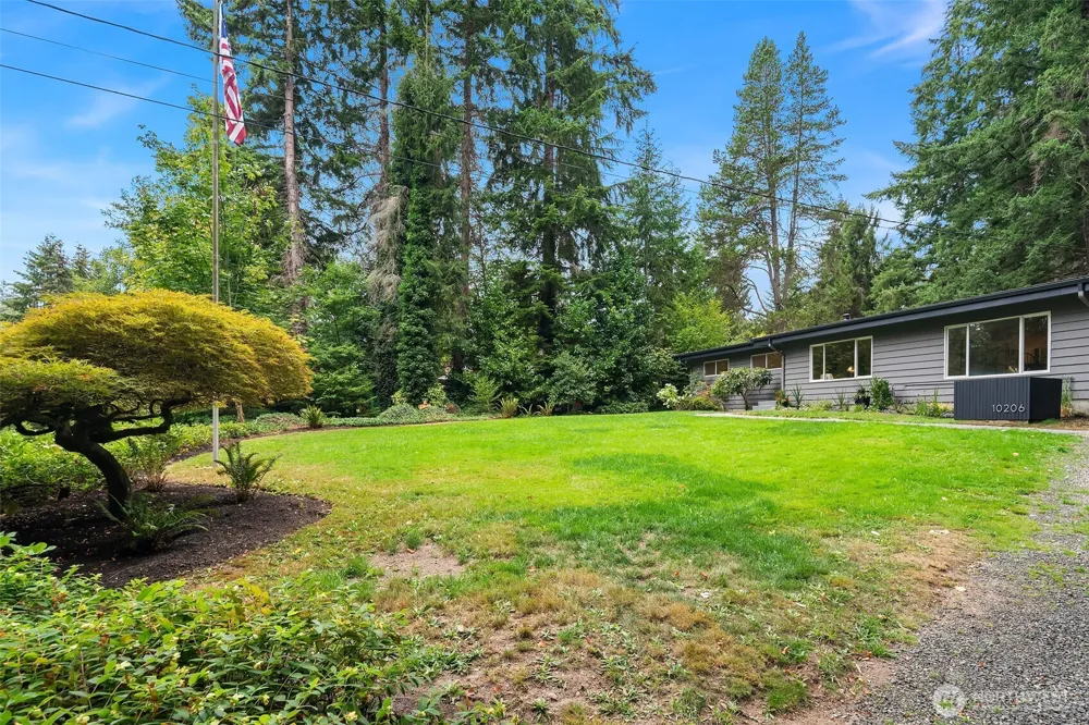 10206 SW Quartermaster Drive Vashon, WA 98070
