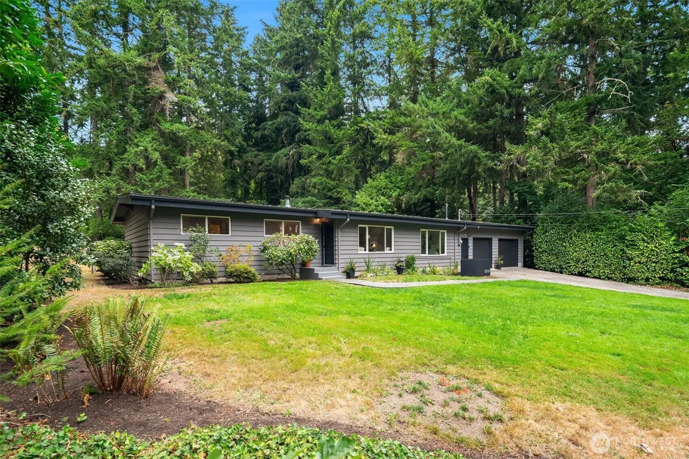 10206 SW Quartermaster Drive Vashon, WA 98070