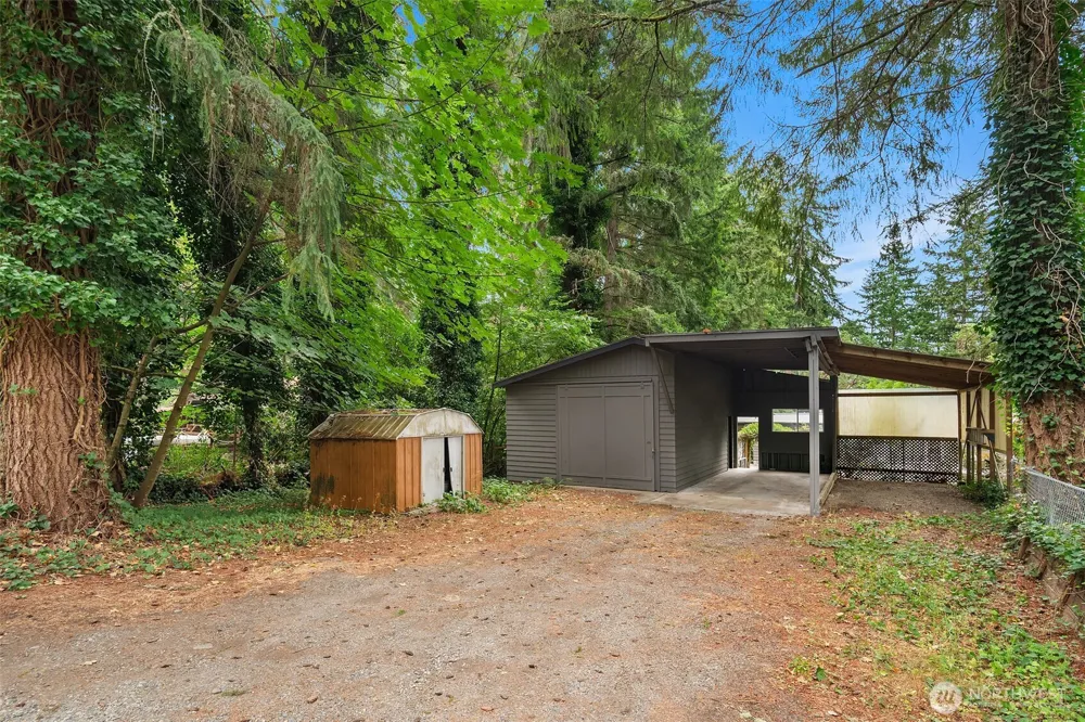10206 SW Quartermaster Drive Vashon, WA 98070