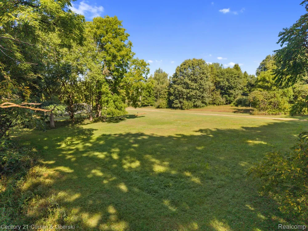 9202 Scully Road Webster Township, MI 48189