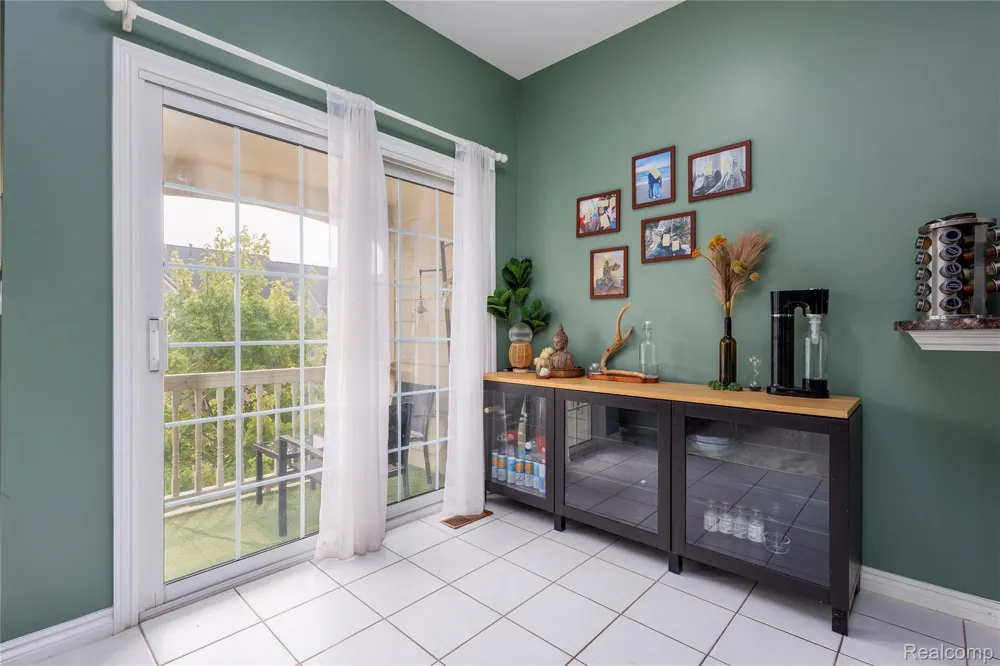 1569 E Lakeview Lane Canton Charter Township, MI 48187