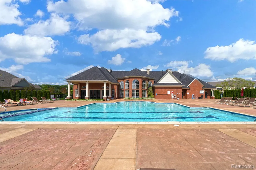 1569 E Lakeview Lane Canton Charter Township, MI 48187