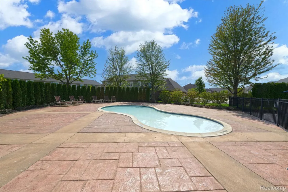1569 E Lakeview Lane Canton Charter Township, MI 48187