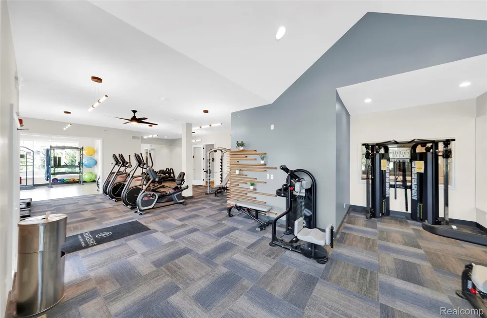 1569 E Lakeview Lane Canton Charter Township, MI 48187