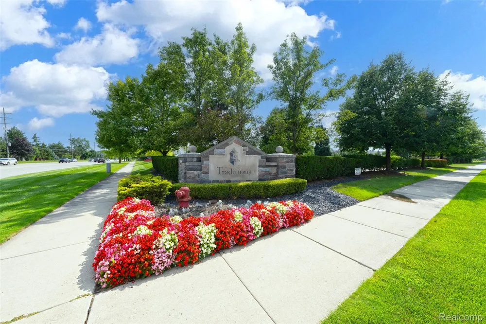 1569 E Lakeview Lane Canton Charter Township, MI 48187