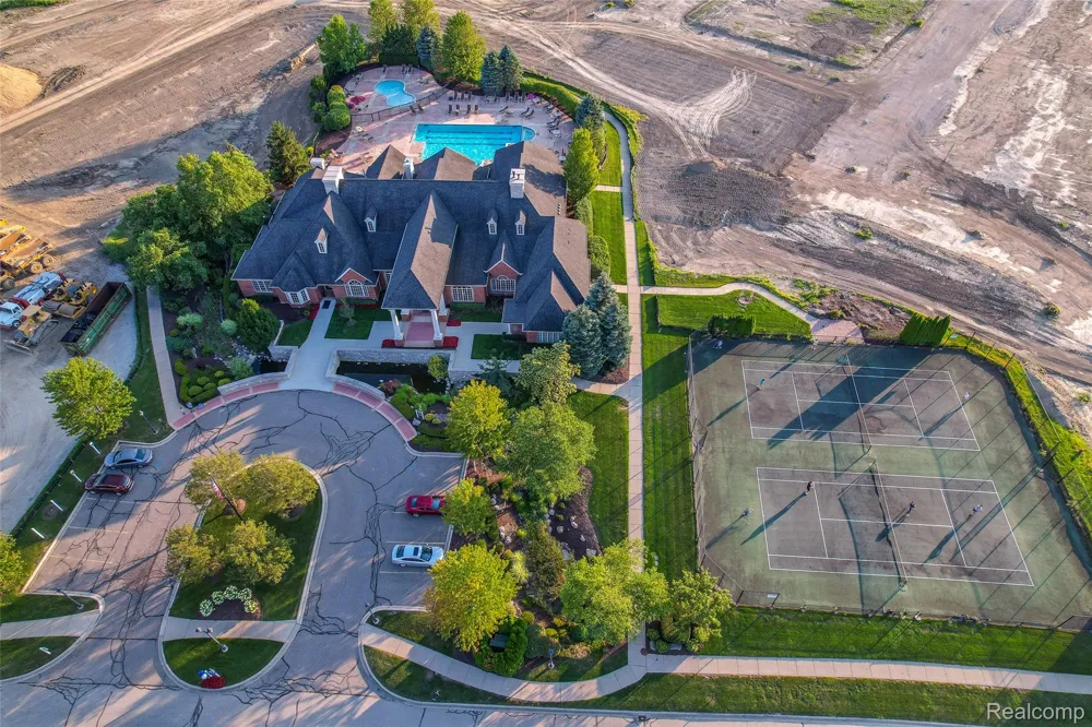 1569 E Lakeview Lane Canton Charter Township, MI 48187
