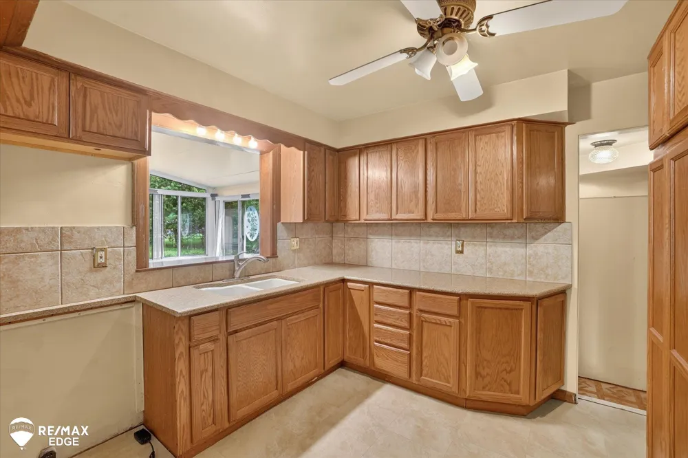 4501 Esta Drive Genesee Charter Township, MI 48506