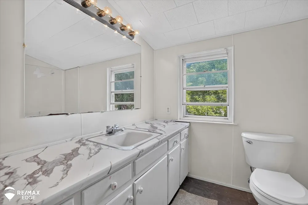 4501 Esta Drive Genesee Charter Township, MI 48506