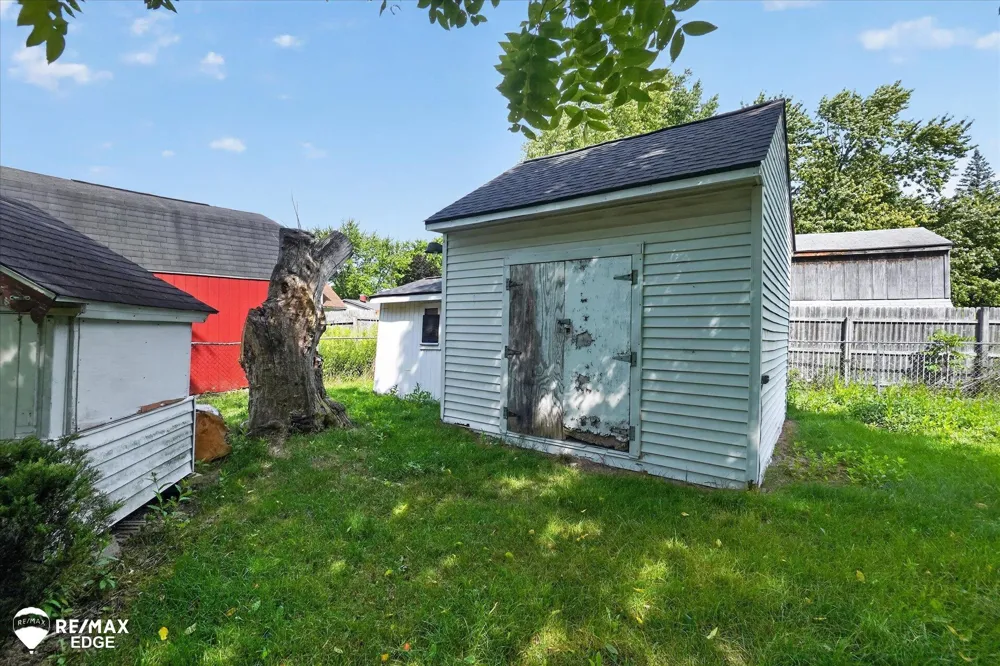 4501 Esta Drive Genesee Charter Township, MI 48506