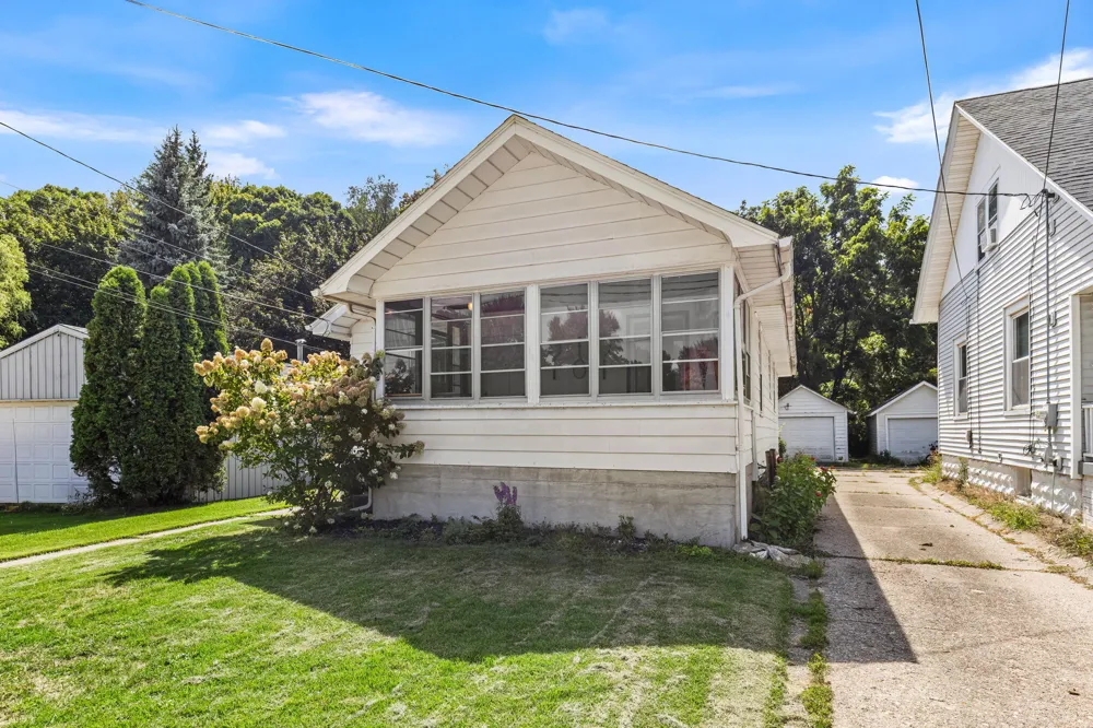 1450 Walker Avenue NW Grand Rapids City, MI 49504