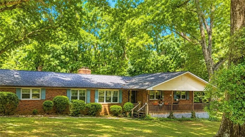 3931 Green Drive Gainesville, GA 30506