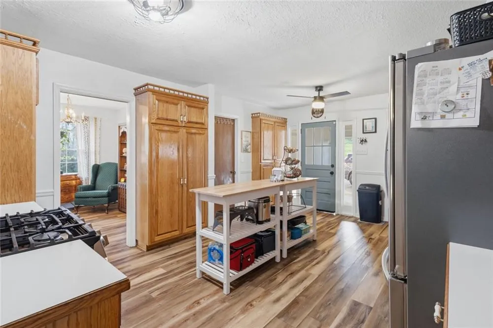 3931 Green Drive Gainesville, GA 30506