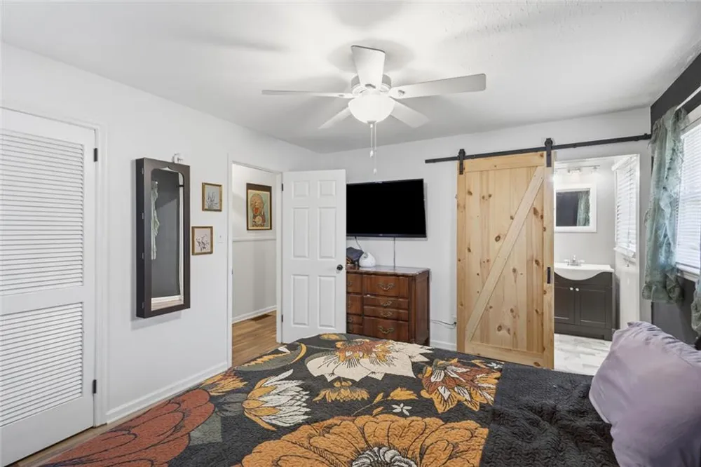 3931 Green Drive Gainesville, GA 30506