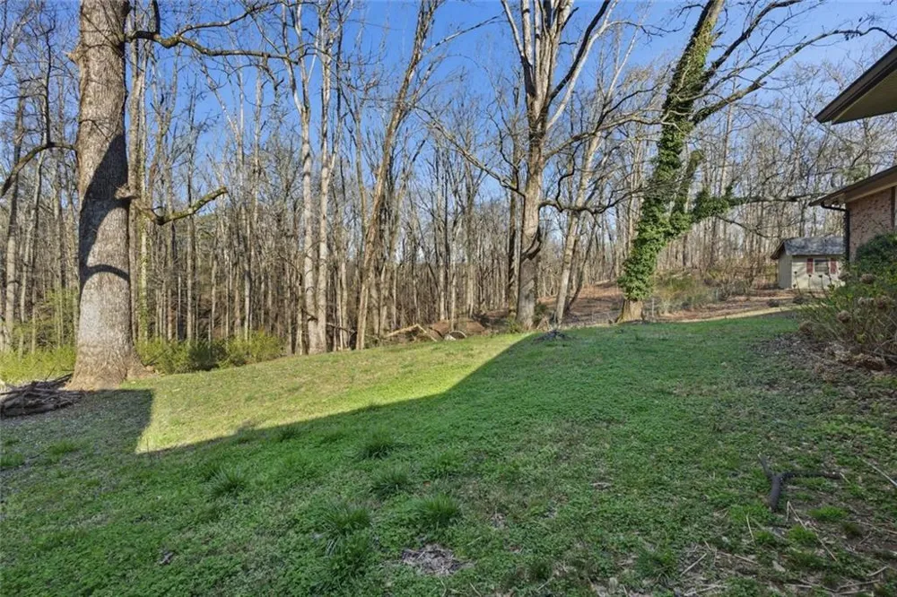 3931 Green Drive Gainesville, GA 30506