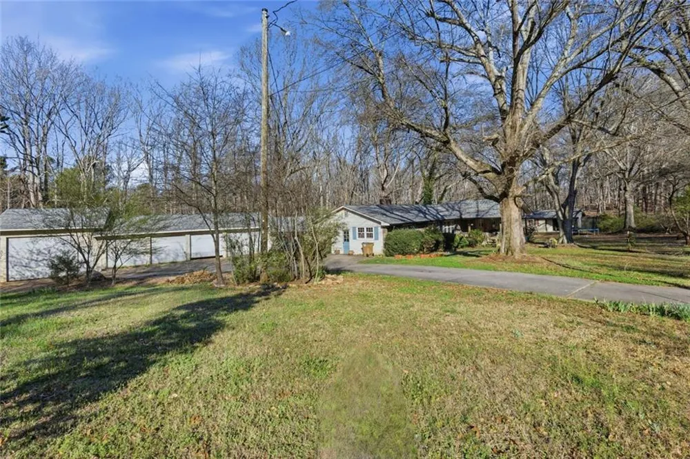 3931 Green Drive Gainesville, GA 30506