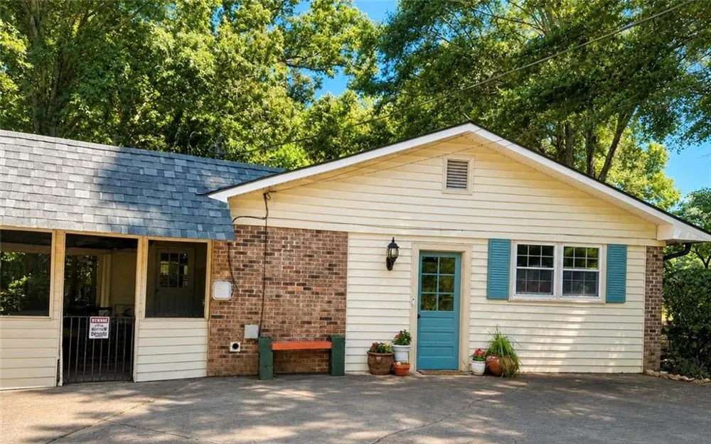 3931 Green Drive Gainesville, GA 30506