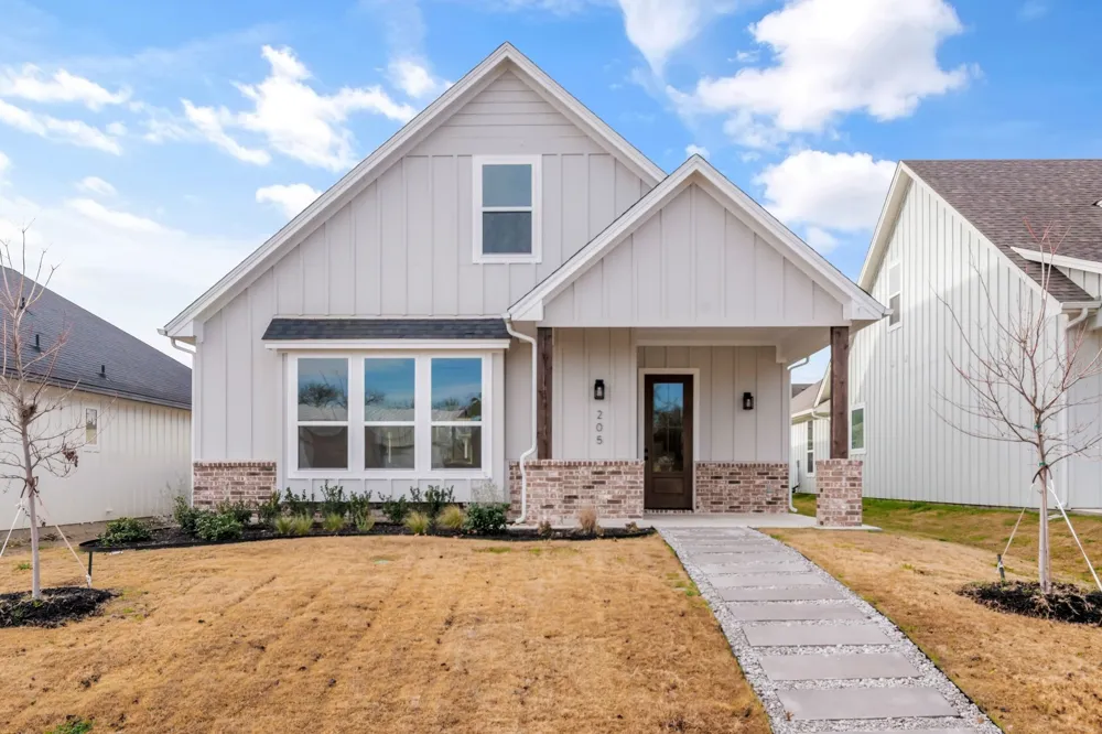 205 W 7th Street Justin, TX 76247