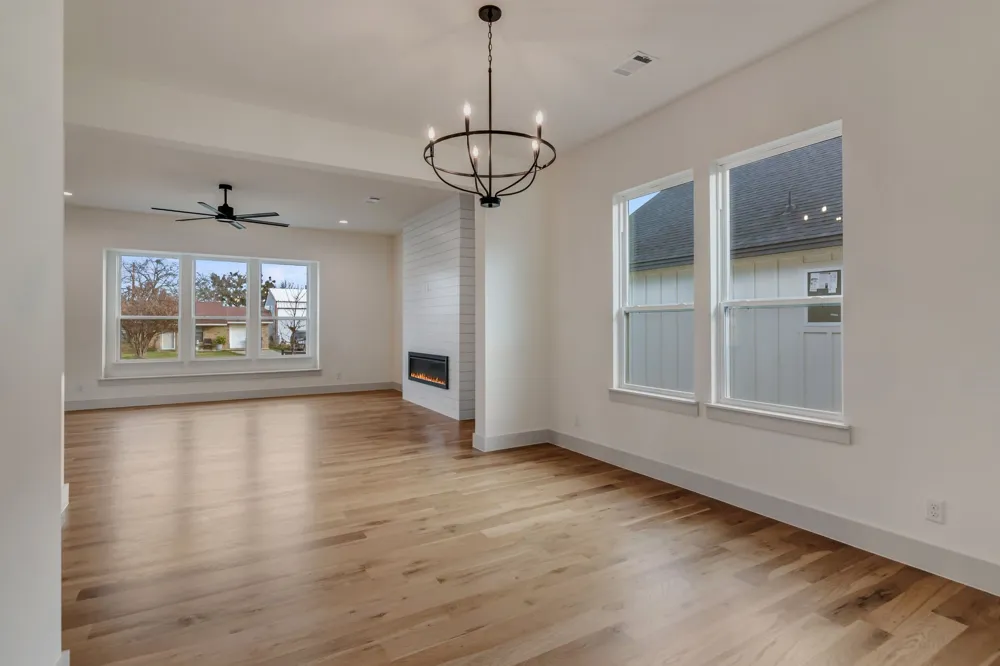 205 W 7th Street Justin, TX 76247