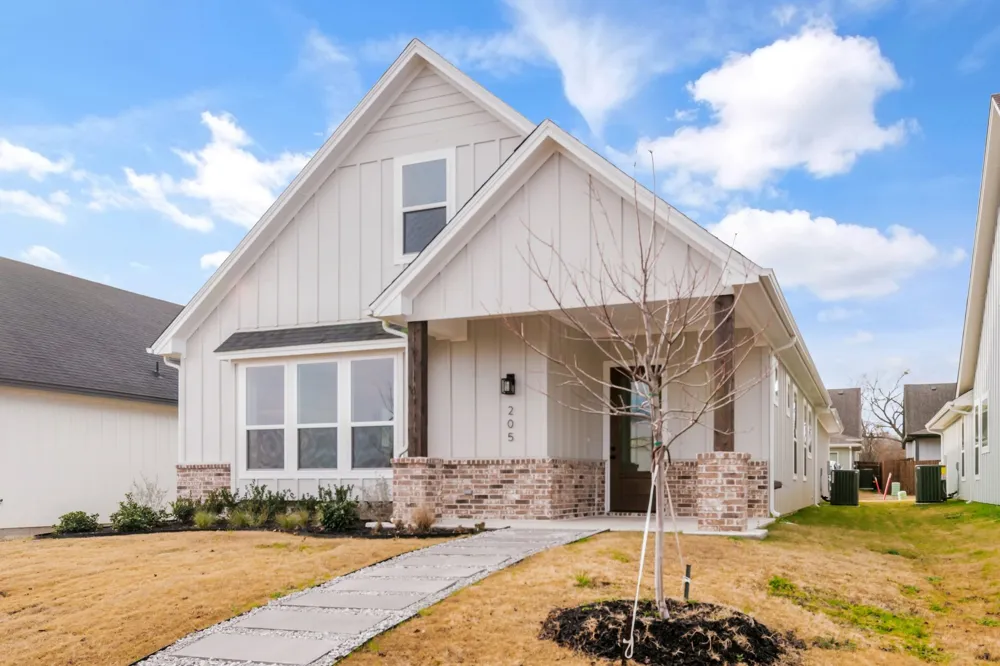 205 W 7th Street Justin, TX 76247