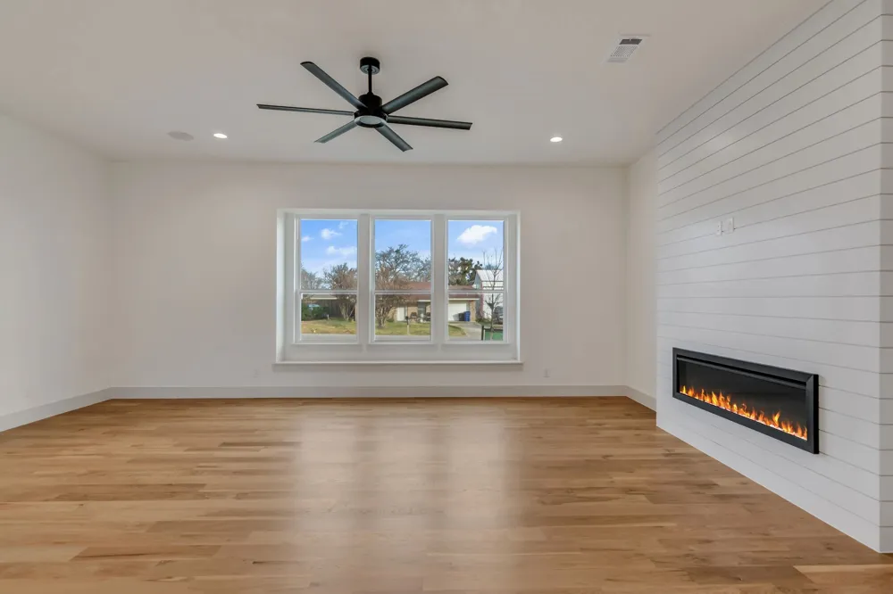 205 W 7th Street Justin, TX 76247