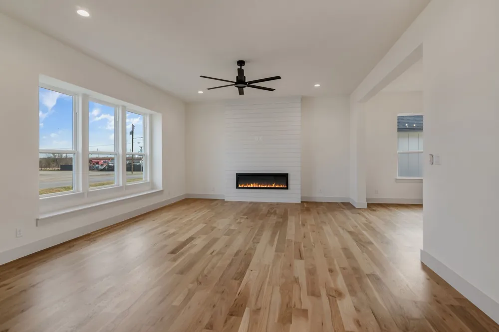 205 W 7th Street Justin, TX 76247