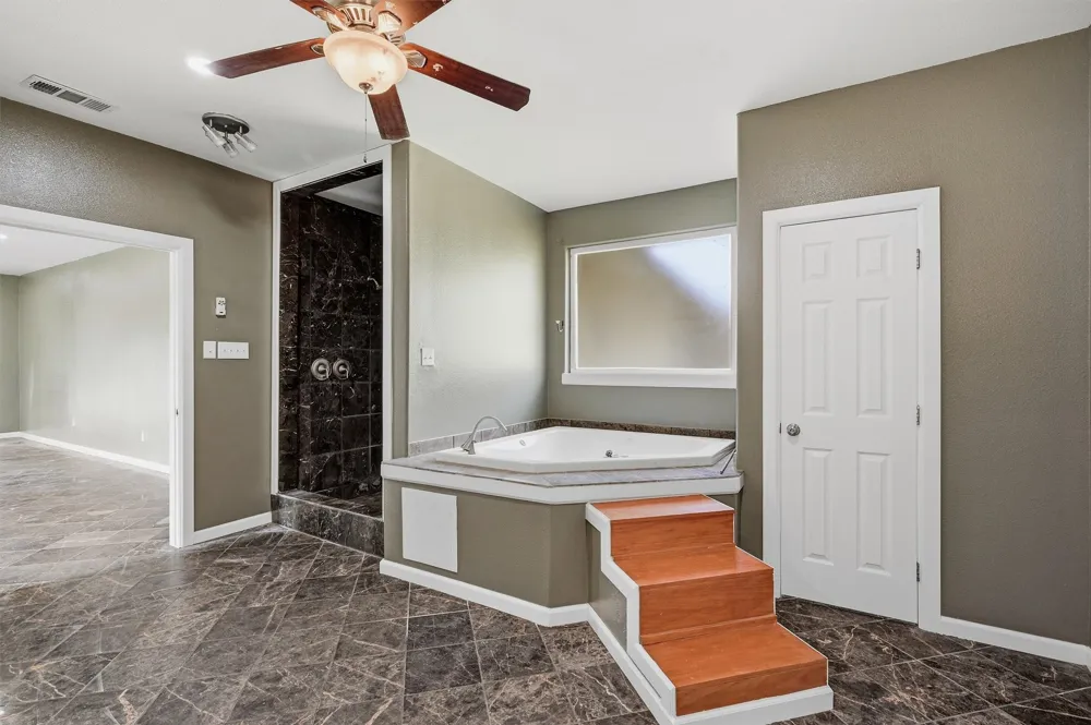 705 Club Lake Road Whitesboro, TX 76273
