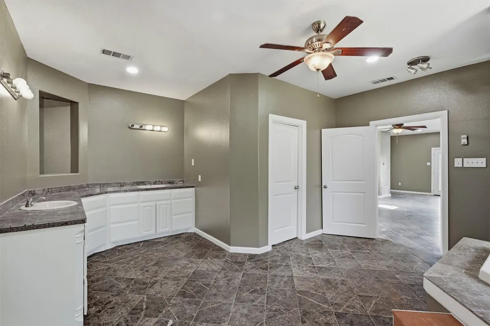 705 Club Lake Road Whitesboro, TX 76273