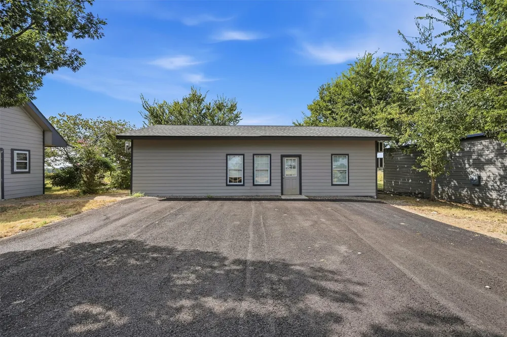 705 Club Lake Road Whitesboro, TX 76273