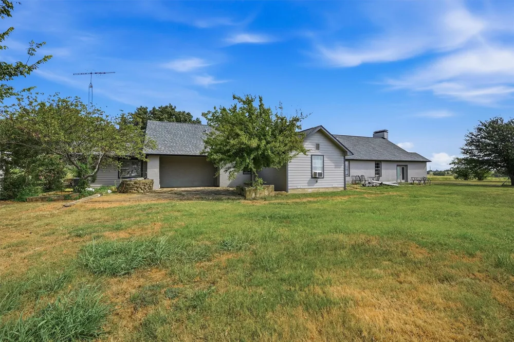 705 Club Lake Road Whitesboro, TX 76273