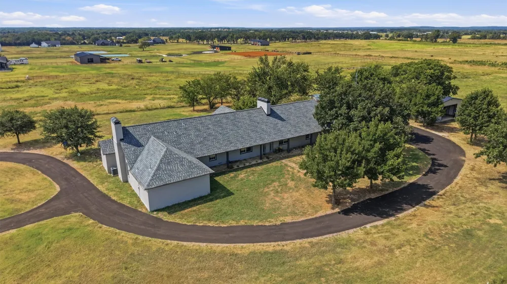 705 Club Lake Road Whitesboro, TX 76273