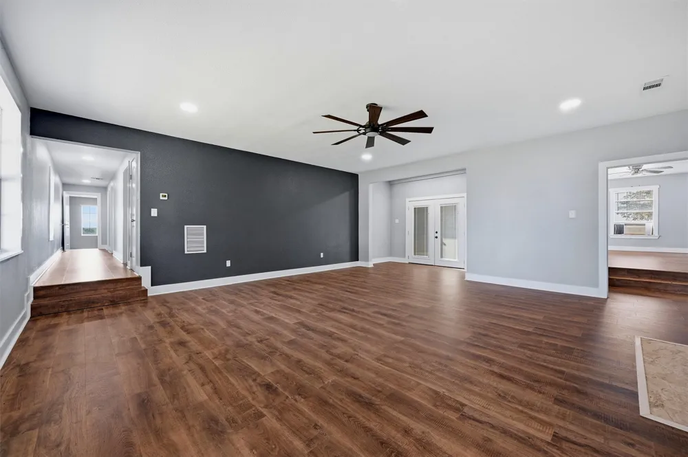 705 Club Lake Road Whitesboro, TX 76273