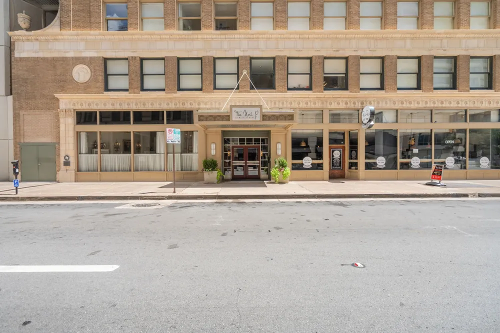 411 W 7th Street #405 Fort Worth, TX 76102