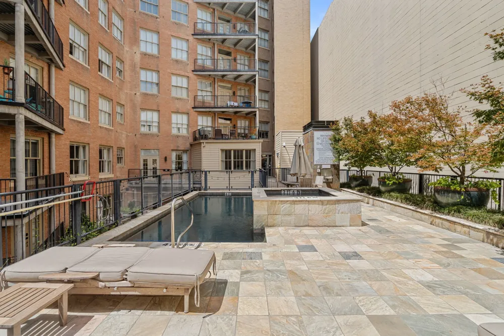 411 W 7th Street #405 Fort Worth, TX 76102