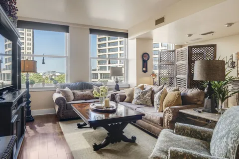 411 W 7th Street #405