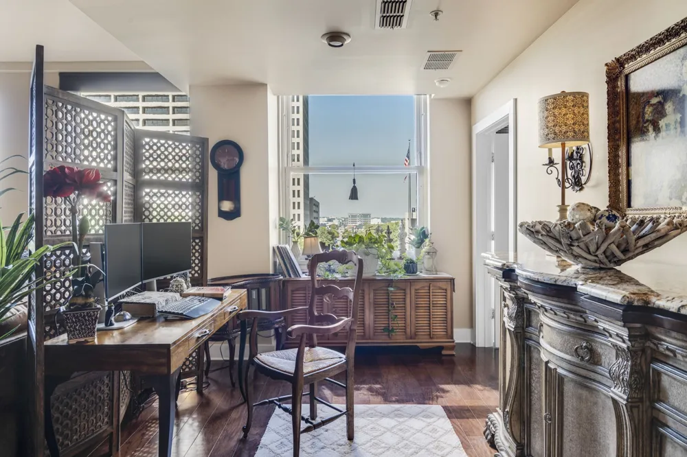 411 W 7th Street #405 Fort Worth, TX 76102