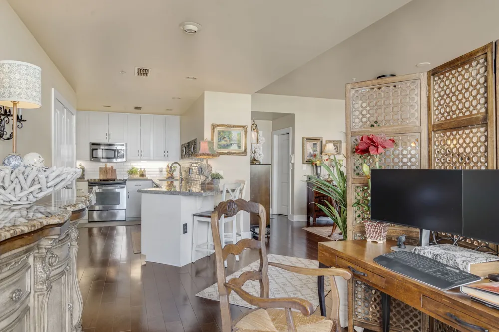 411 W 7th Street #405 Fort Worth, TX 76102