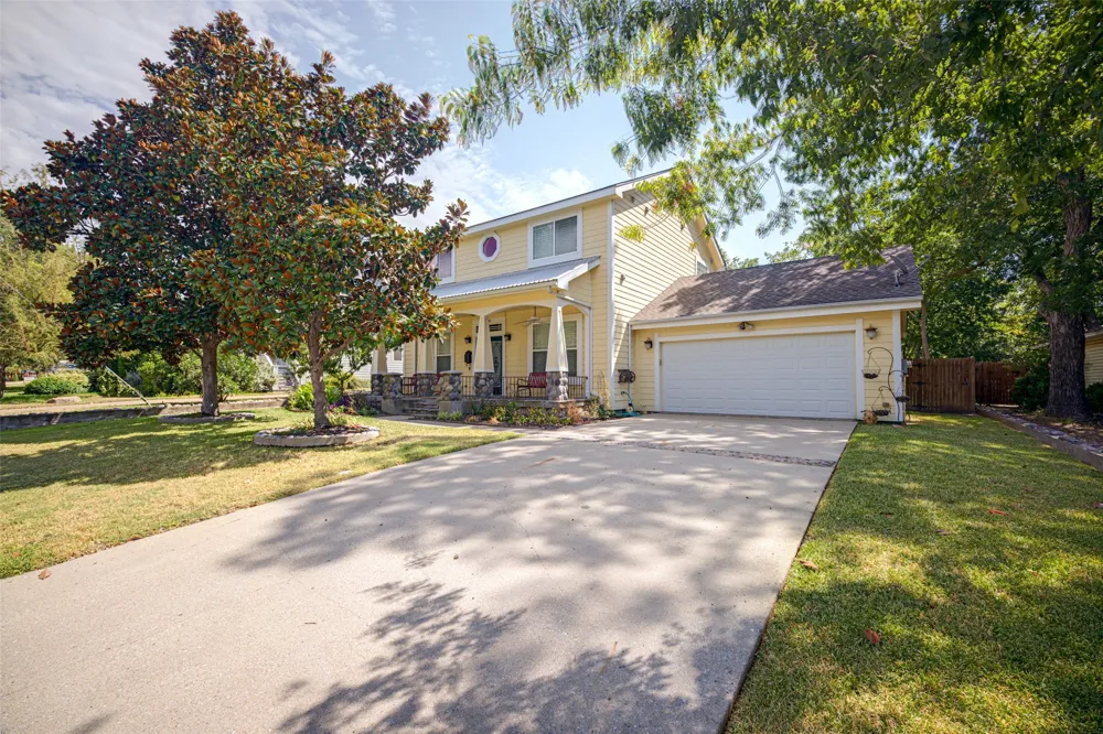 807 Barnes Street McKinney, TX 75069