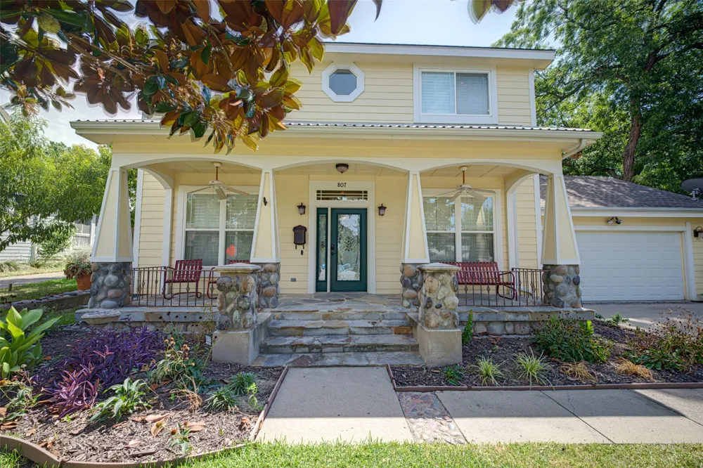 807 Barnes Street McKinney, TX 75069