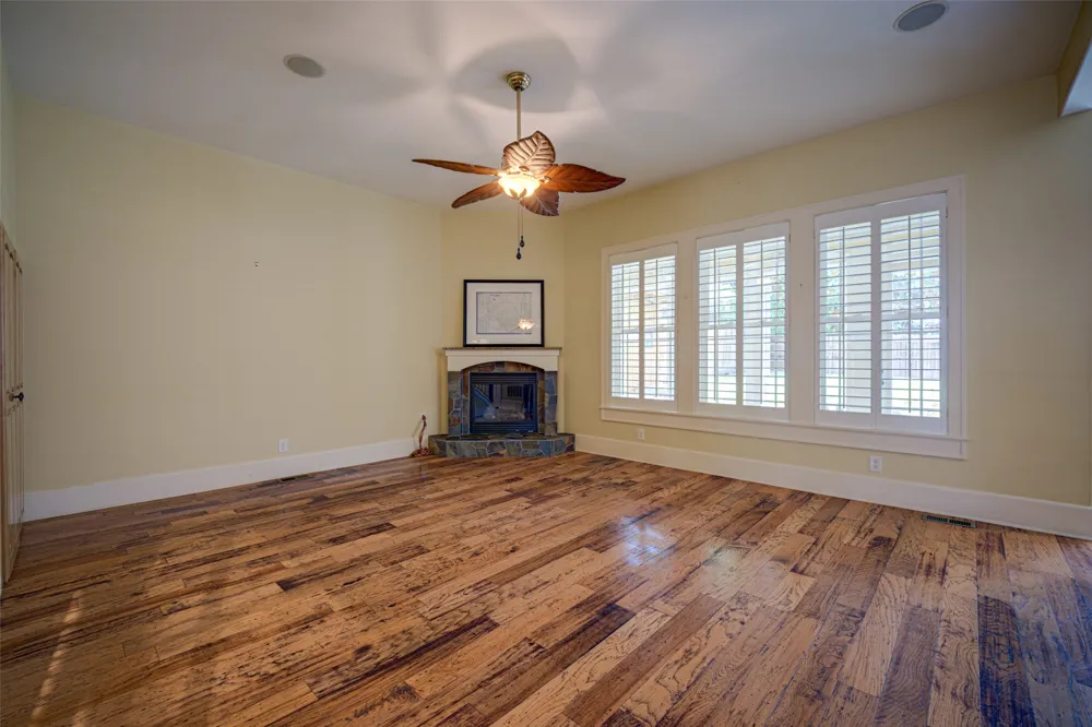 807 Barnes Street McKinney, TX 75069