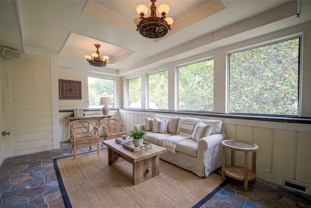 807 Barnes Street McKinney, TX 75069