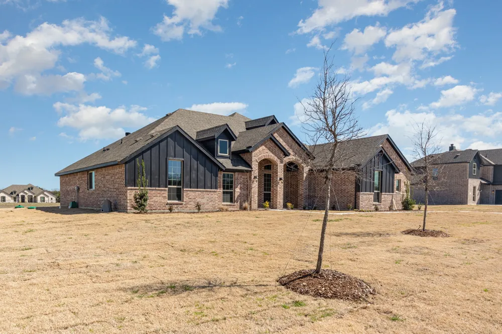720 Candace Drive DeSoto, TX 75115