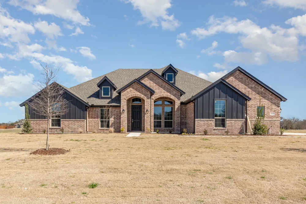 720 Candace Drive DeSoto, TX 75115