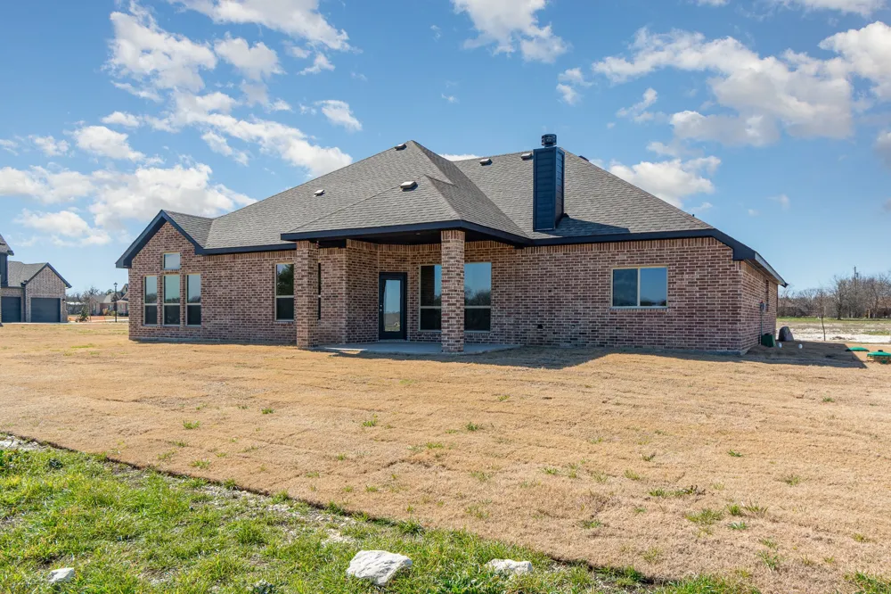 720 Candace Drive DeSoto, TX 75115