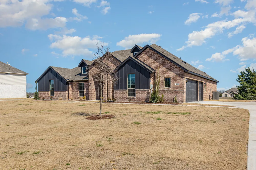 720 Candace Drive DeSoto, TX 75115