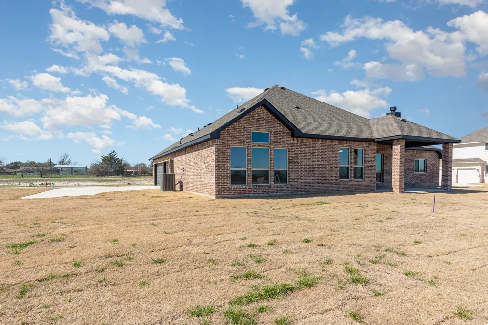 720 Candace Drive DeSoto, TX 75115