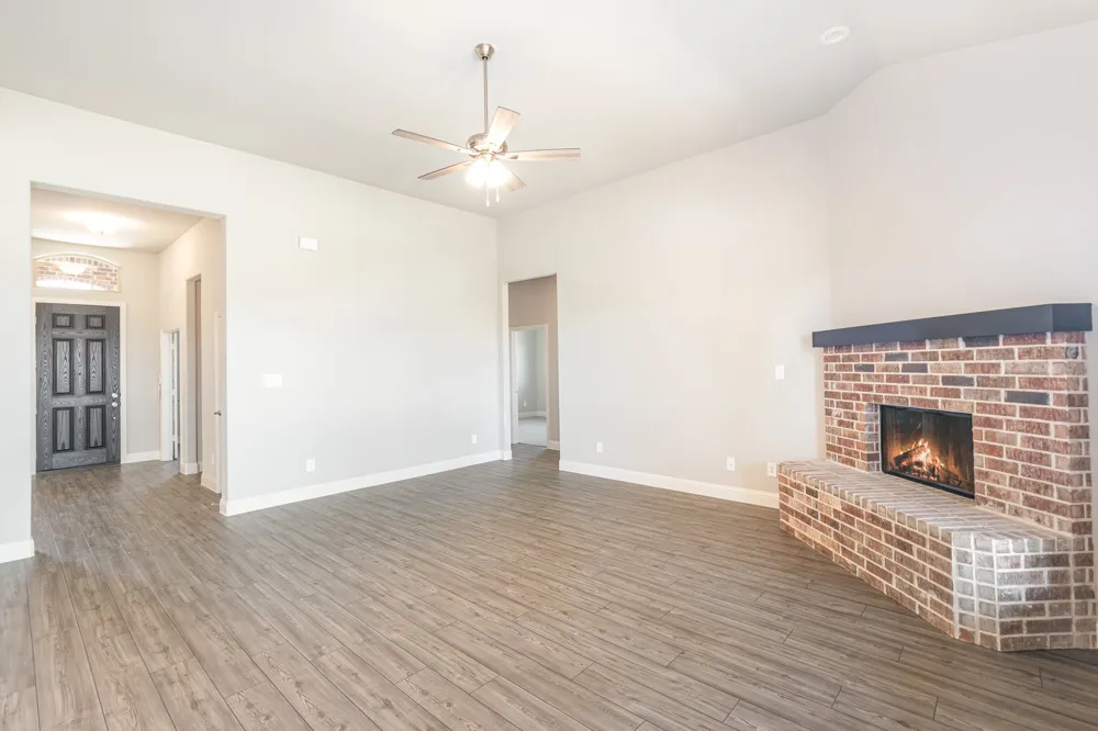 720 Candace Drive DeSoto, TX 75115