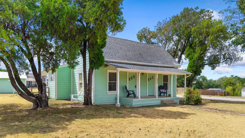 602 E Broadway Street Prosper, TX 75078