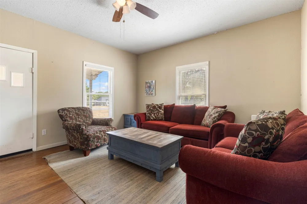 602 E Broadway Street Prosper, TX 75078