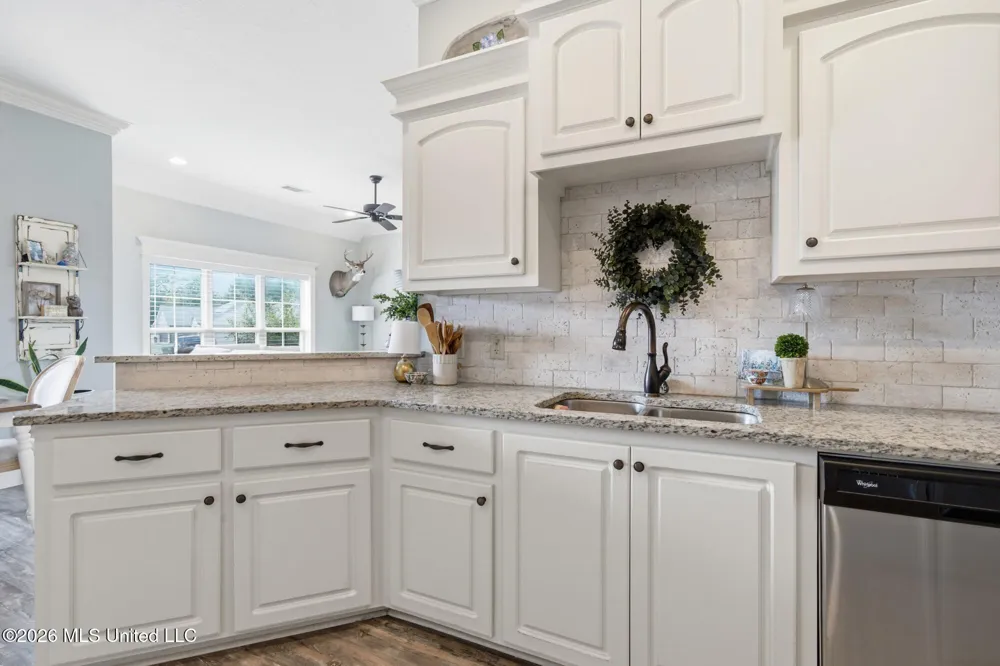 28 Chastain Sumrall, MS 39482