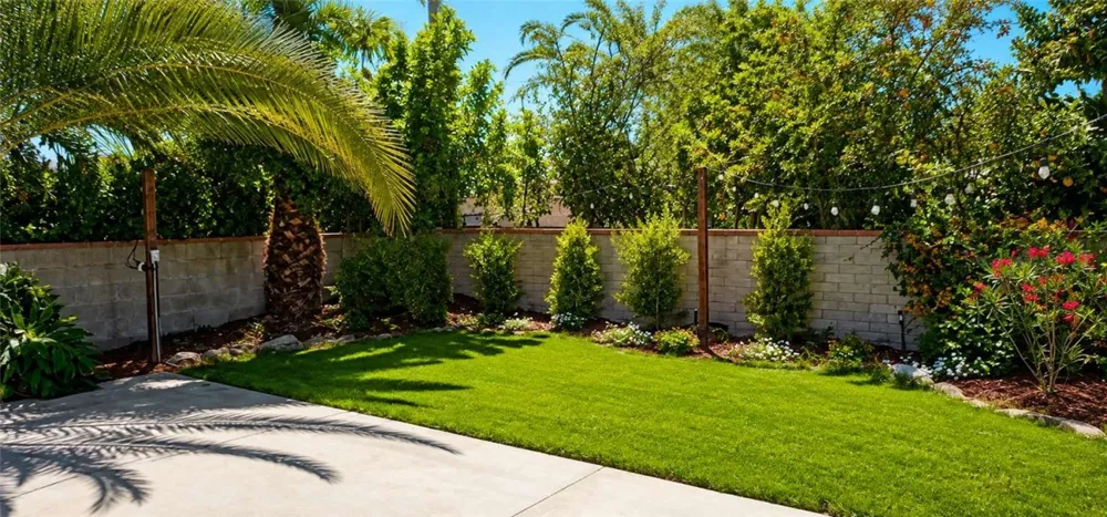 6313 Willowcrest Avenue North Hollywood, CA 91606